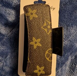 Elegant Brown and Gold Hair Clip